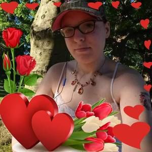 Meet your Posher, Cassandra